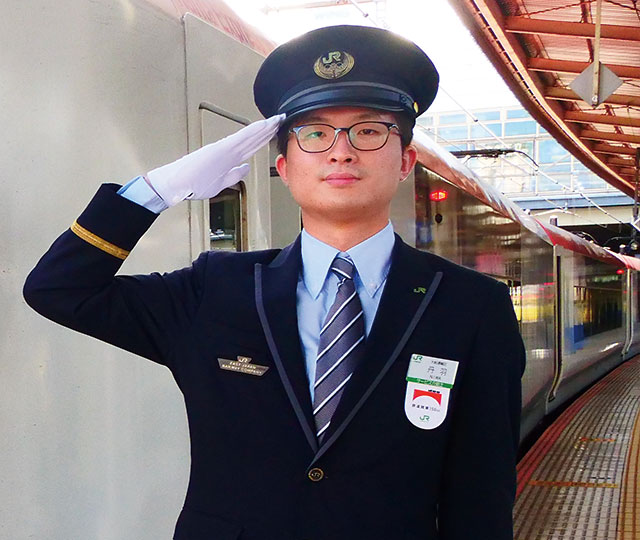 鉄道サービス学科　丹羽 瑛さん