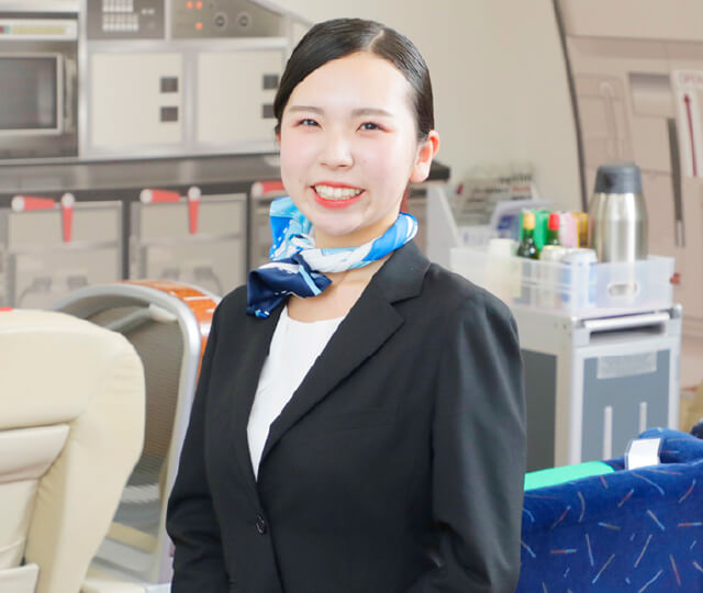 エアライン学科　塚田 侑蘭さん