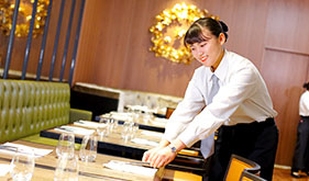 ホテル料飲部門で2ヶ月
